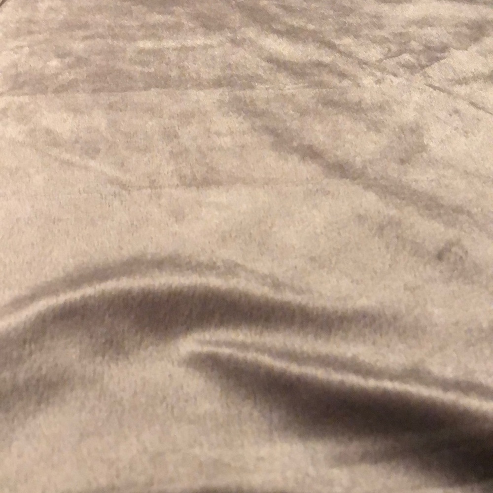 Table runner - Picture 2 of 3